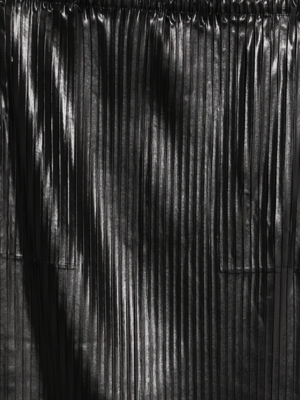  Issey Miyake Pleated Midi Skirt - Black 