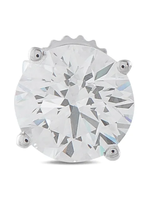 LB Exclusive diamond stud earrings