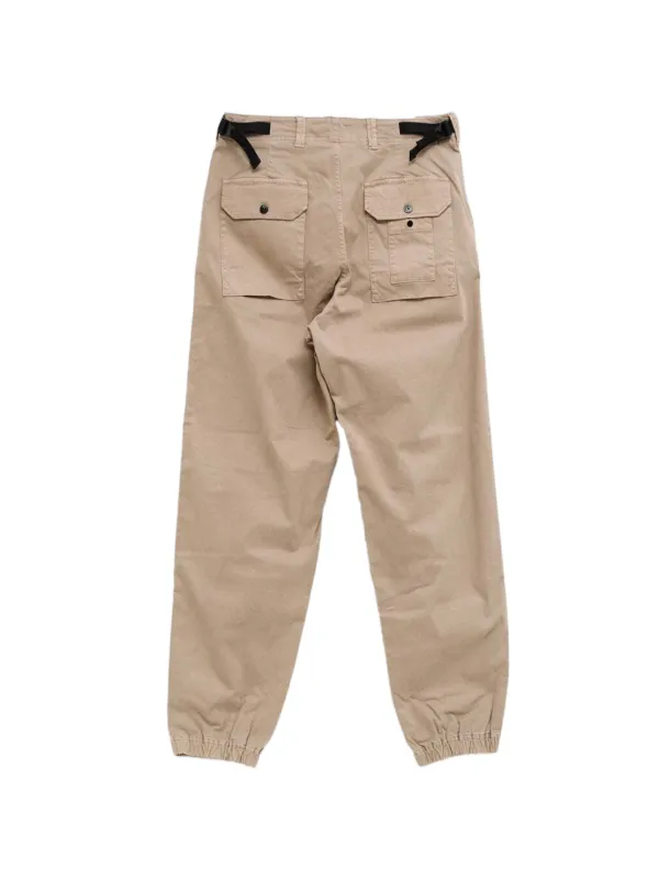 Stone Island ロゴパッチ パンツ | ニュートラル | FARFETCH JP