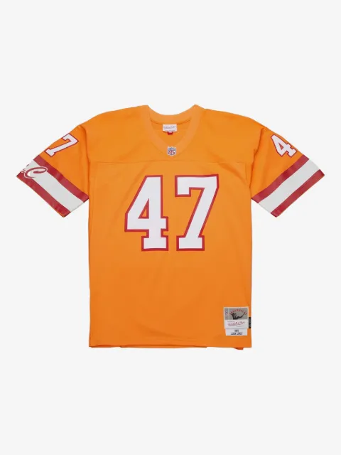 Mitchell & Ness x NFL John Lynch Tampa Bay Buccaneers T-Shirt mit V-Ausschnitt