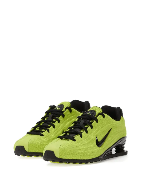 Nike Shox Z スニーカー | グリーン | FARFETCH JP