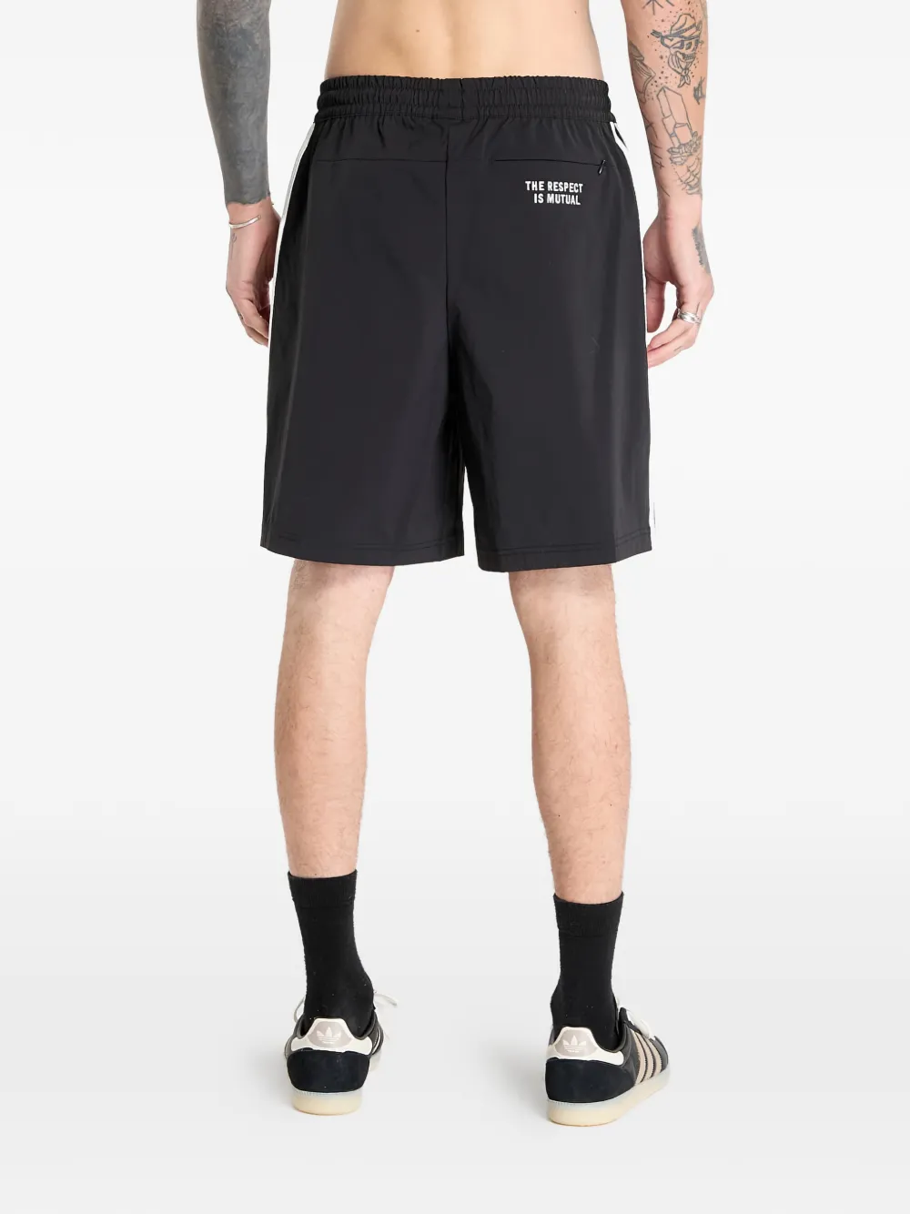adidas By Consortium trainingsshorts met streepdetail Zwart