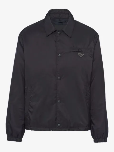Prada veste à plaque logo