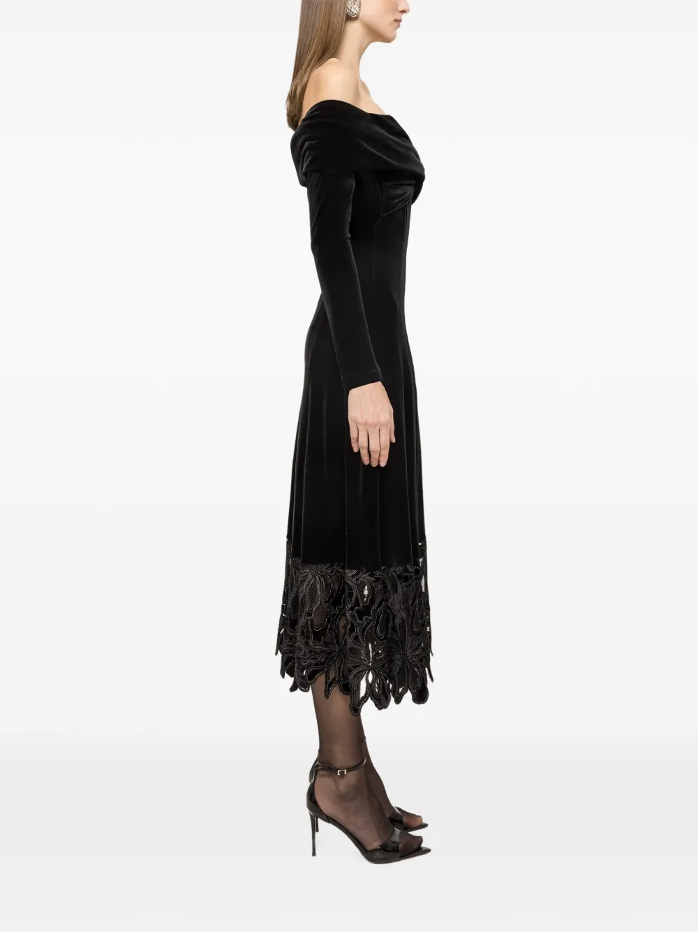 NISSA off-shoulder velvet midi dress - Zwart