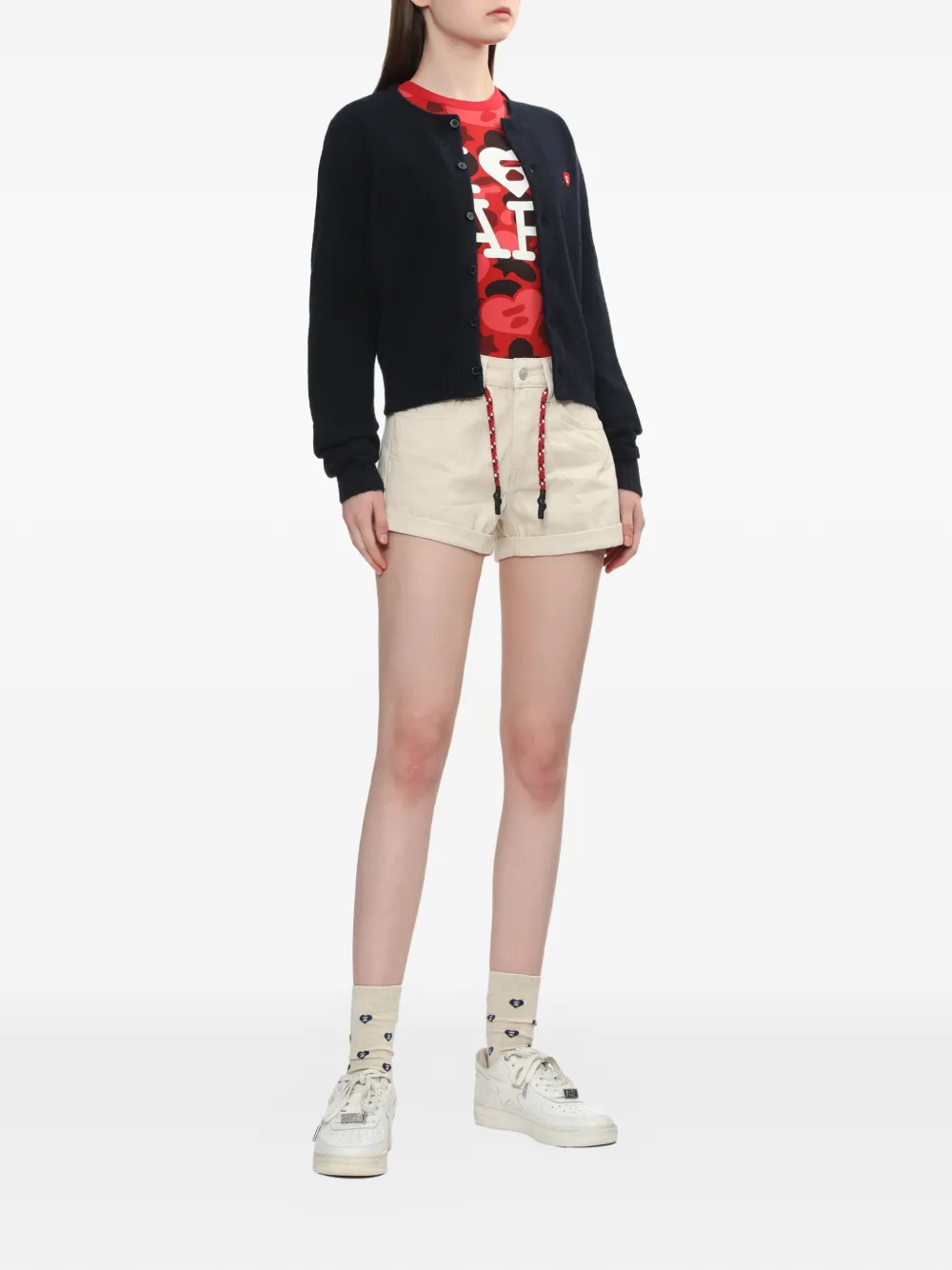 heart-badge buttoned cardigan