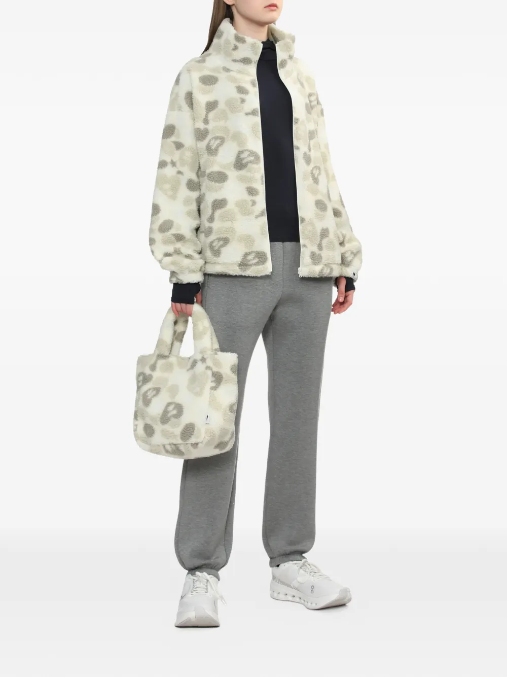 APEE™ by *A BATHING APE logo patch trousers - Grijs