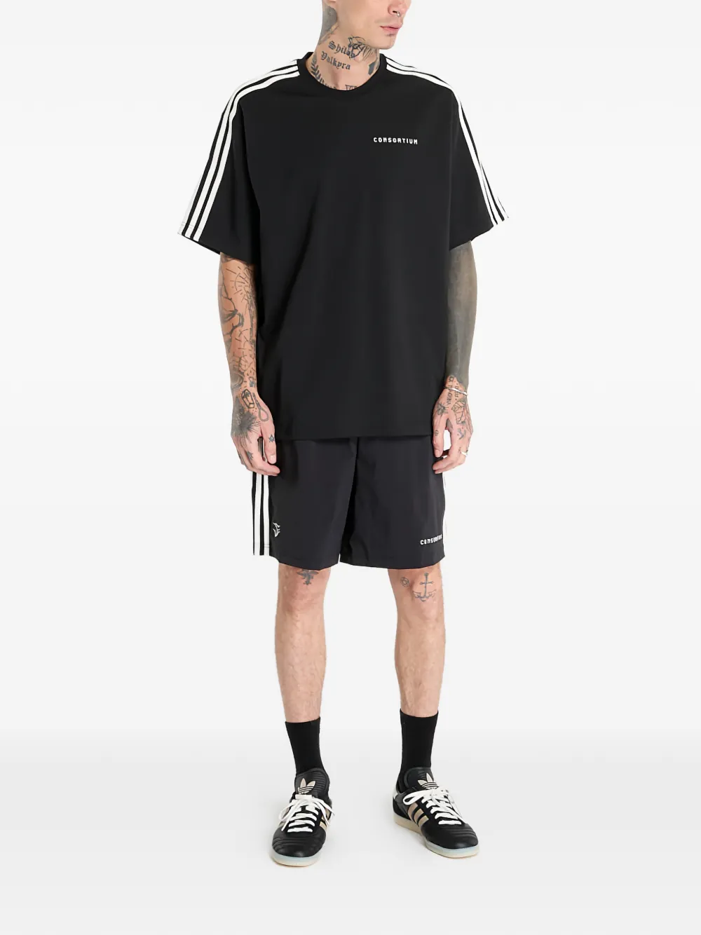 Adidas Consortium three-stripe T-shirt - Zwart