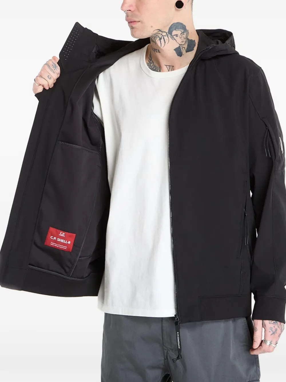 C.P. Company フーデッド ジップジャケット | ブラック | FARFETCH JP