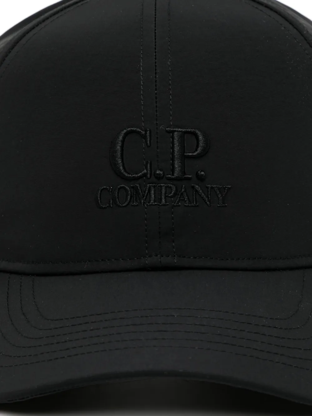 C.P. Company Chrome-R pet met logo Zwart