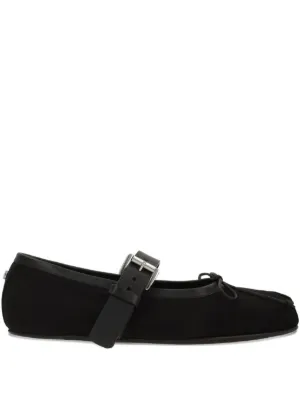Prada レザーフラットシューズ | ブラック | FARFETCH JP