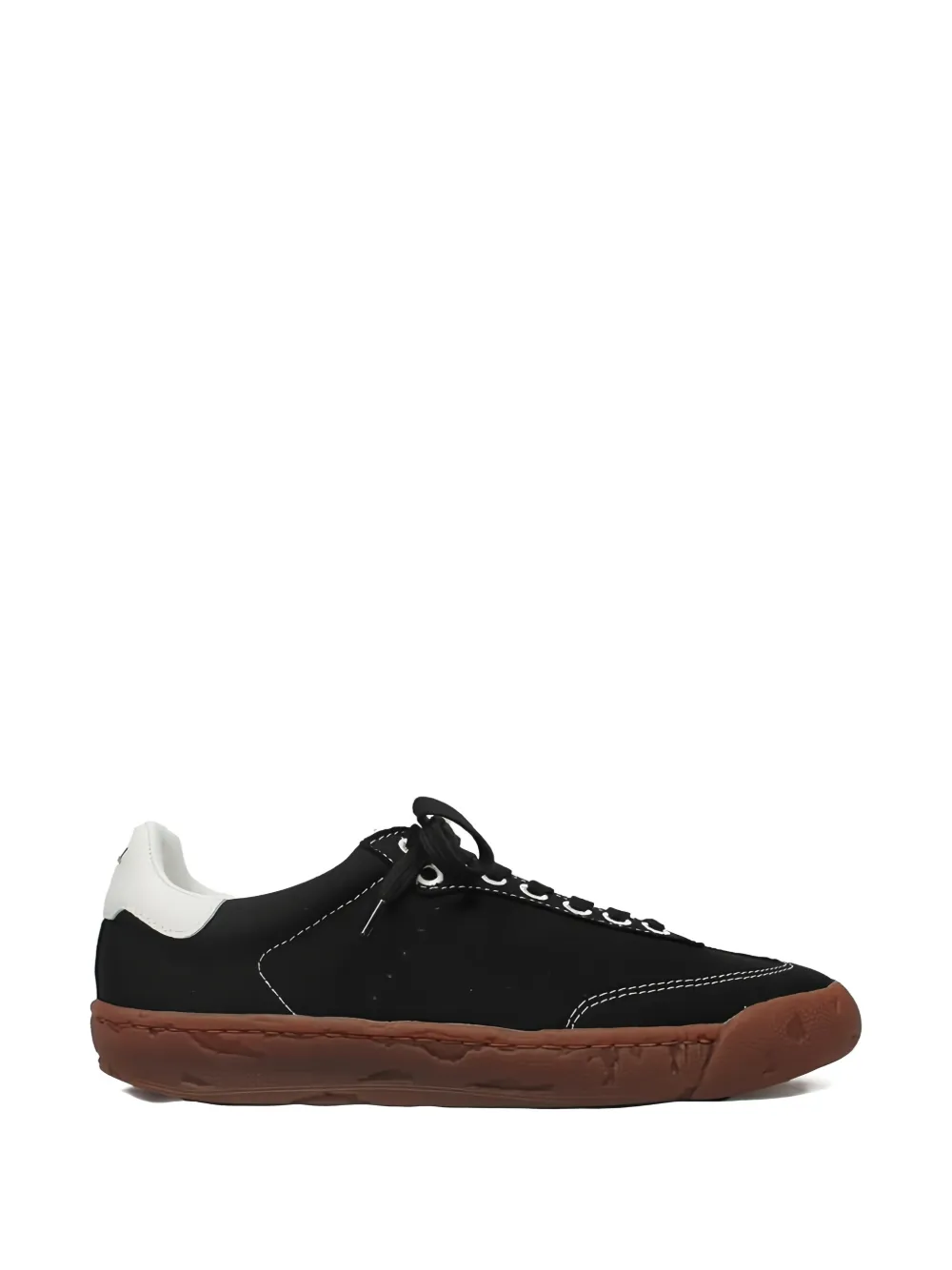 Maison MIHARA YASUHIRO contrast-stitching leather sneakers Zwart