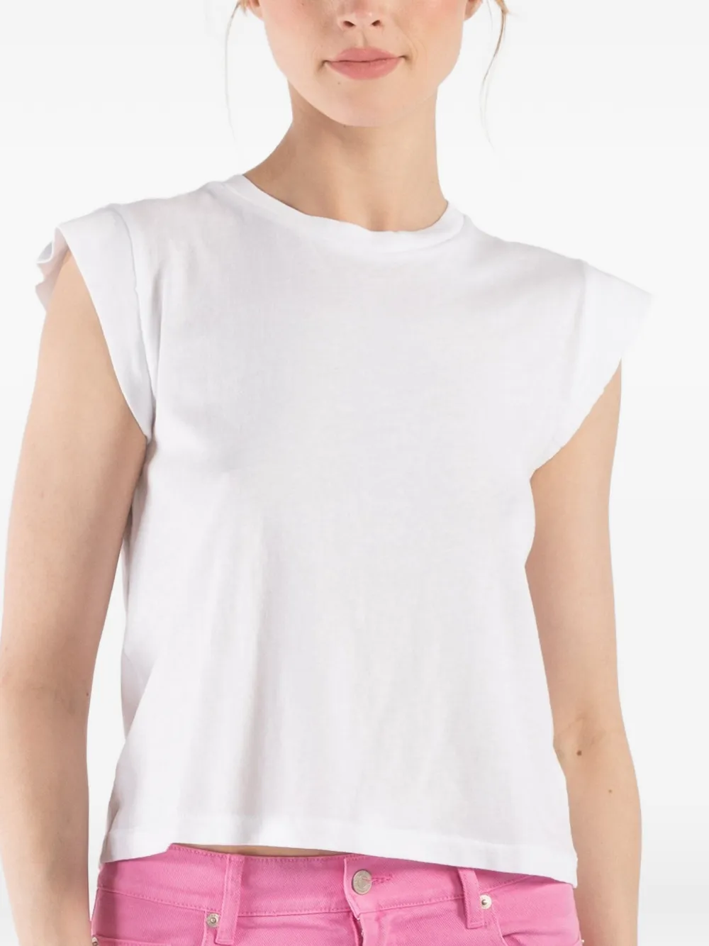 The Great. Peak T-shirt met open schouders Wit