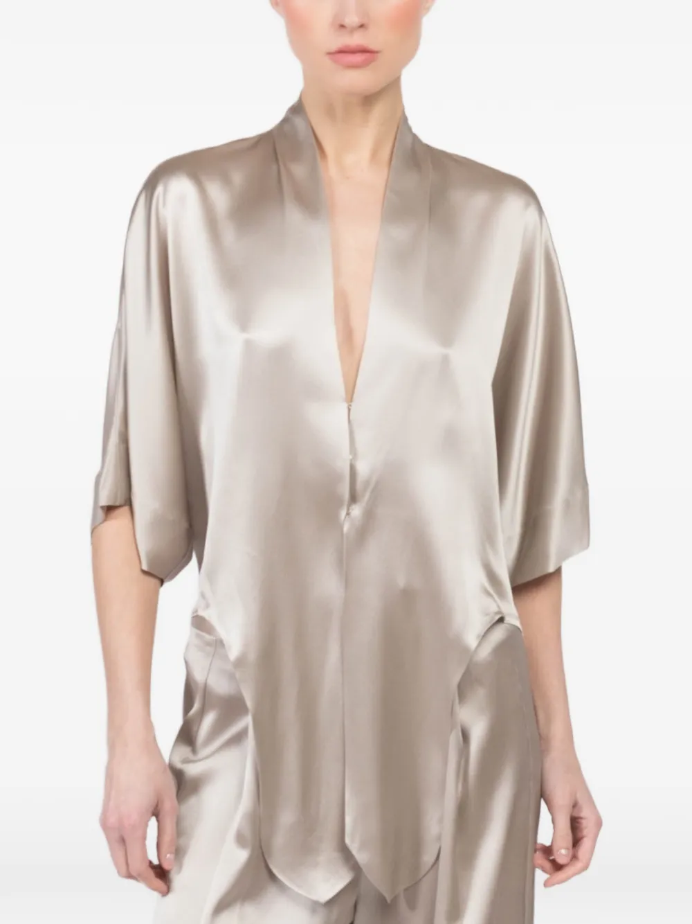 The Sei Dolman satin blouse - Toni neutri