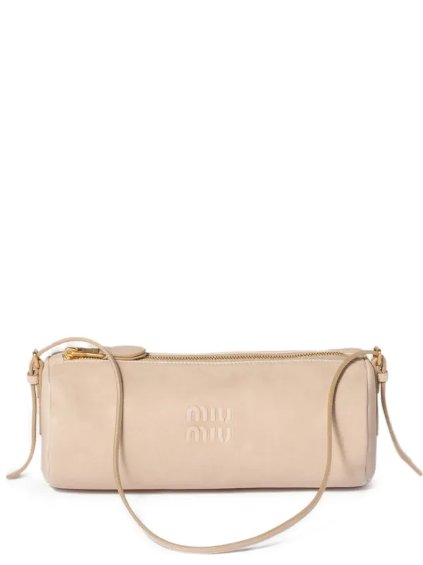 Miu Miu ロゴエンボス クラッチバッグ | ニュートラル | FARFETCH JP