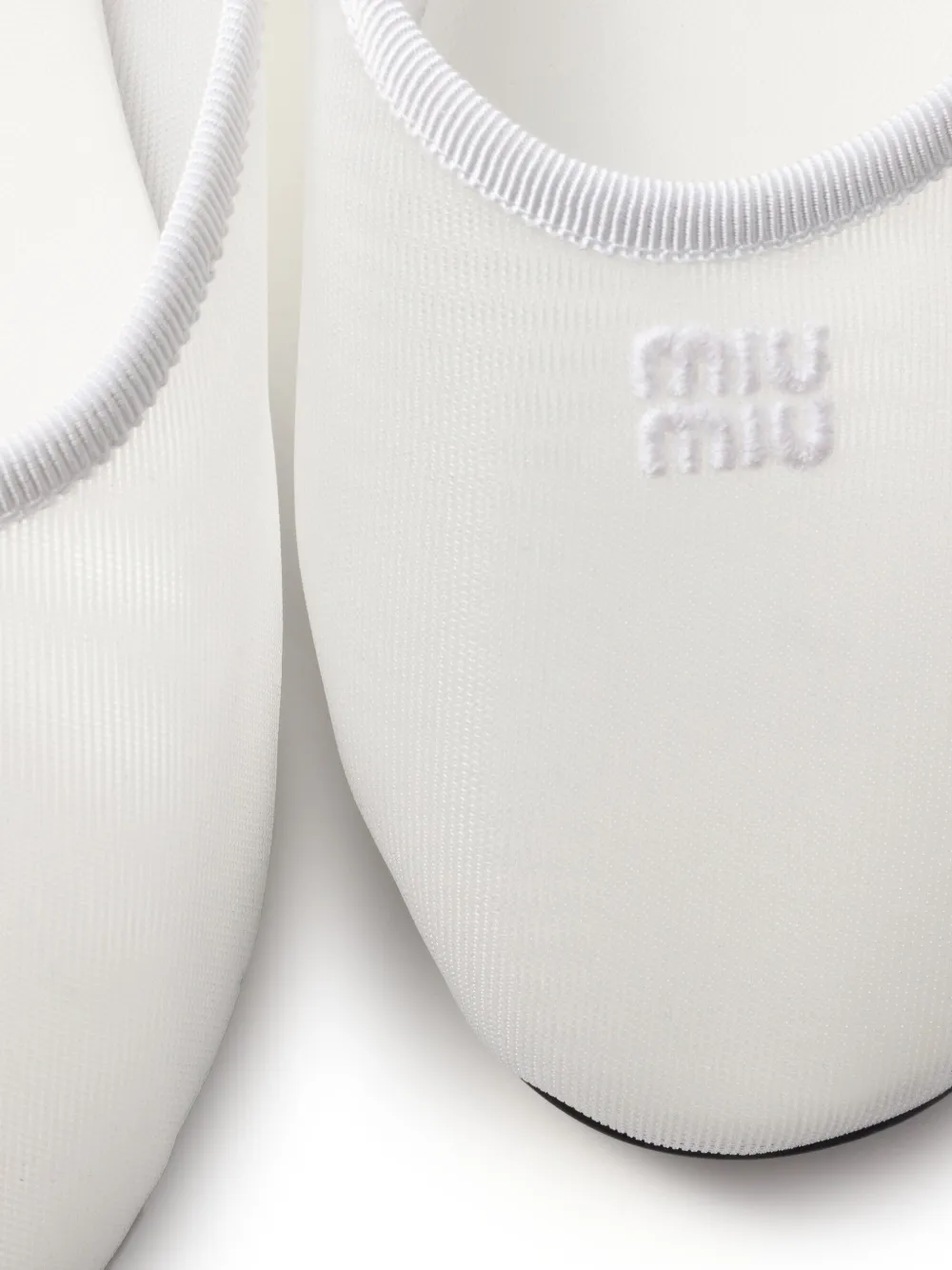 Miu Slippers met geborduurd logo Wit