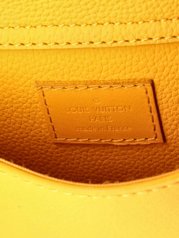 Louis Vuitton Pre-Owned Aerogram Takeoff Sling Bag Leather Belt