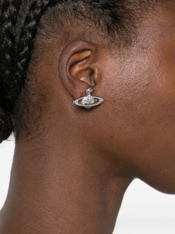 Vivienne Westwood Mini Bas Relief オーブ ピアス | シルバートーン