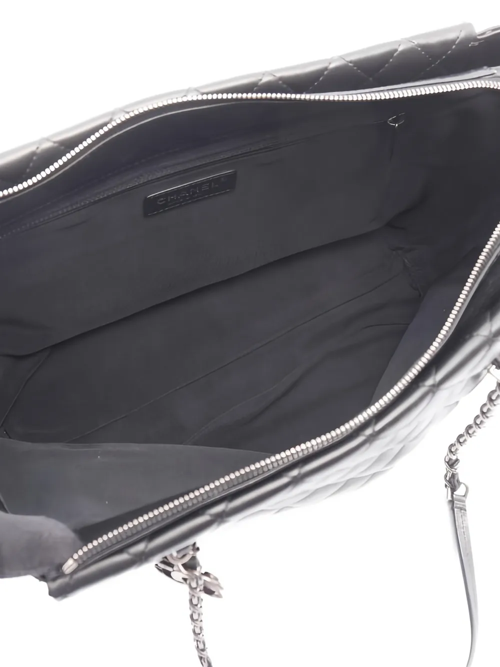 2016-2017 Chain-Strap Quilted Tote Bag