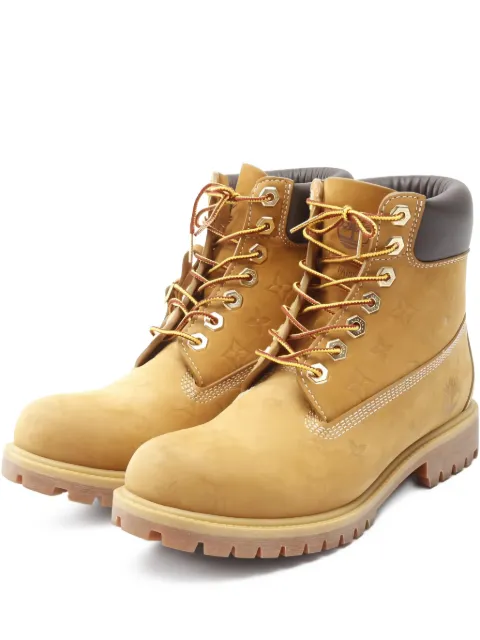 Louis Vuitton Pre-Owned 2024 x Timberland Stiefeletten mit Prägung
