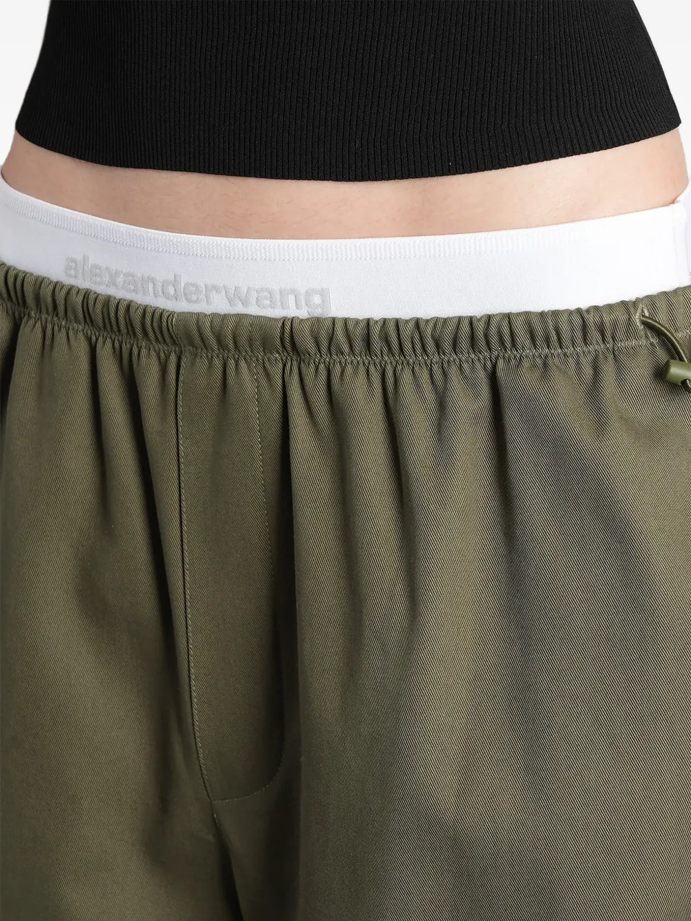 Alexander Wang Pantalon met logo tailleband Groen