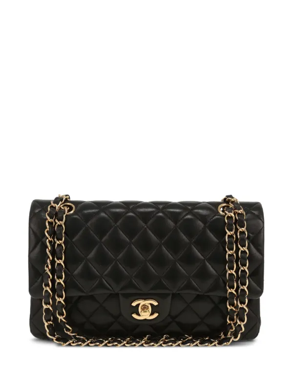 Chanel Pre-owned 2010 Quilted Shoulder Bag in Black