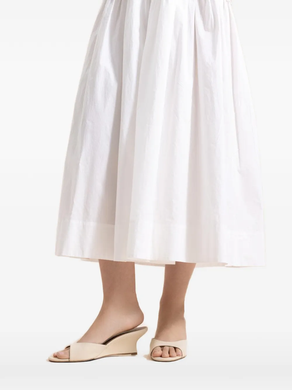 STAUD Brigitte sandalen met sleehak Beige