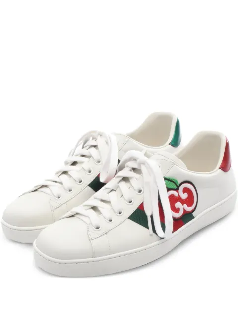 Gucci Pre-Owned 10s apple-patch sneakers