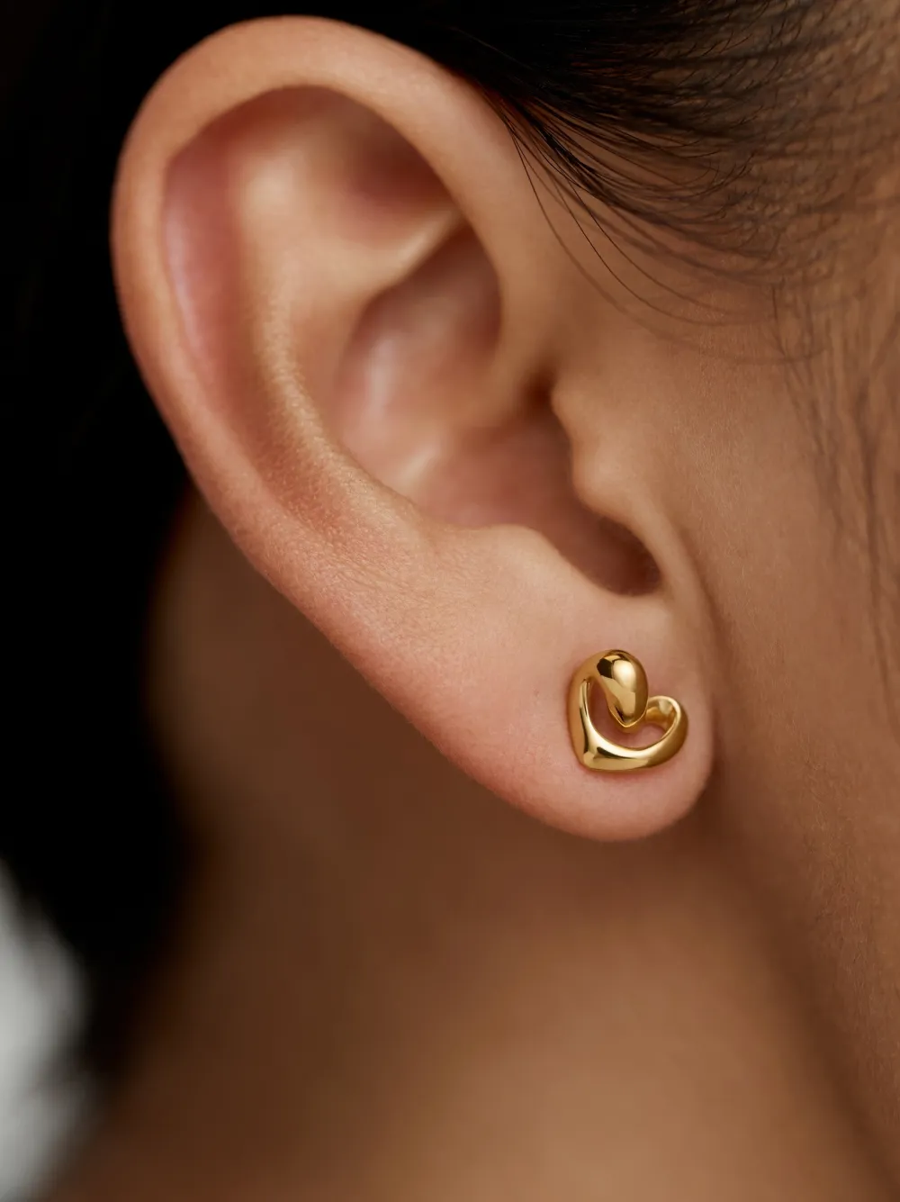  Monica Vinader Small Infinity Heart Stud Earrings - Gold 