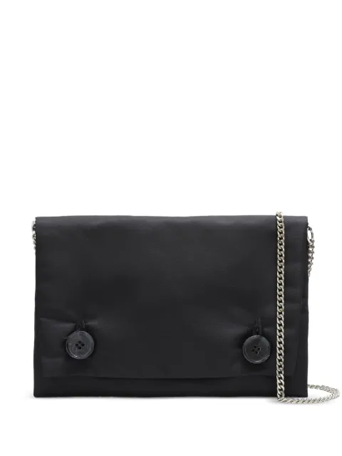 À La Garçonne Clutch com fechamento por botão e alça de corrente