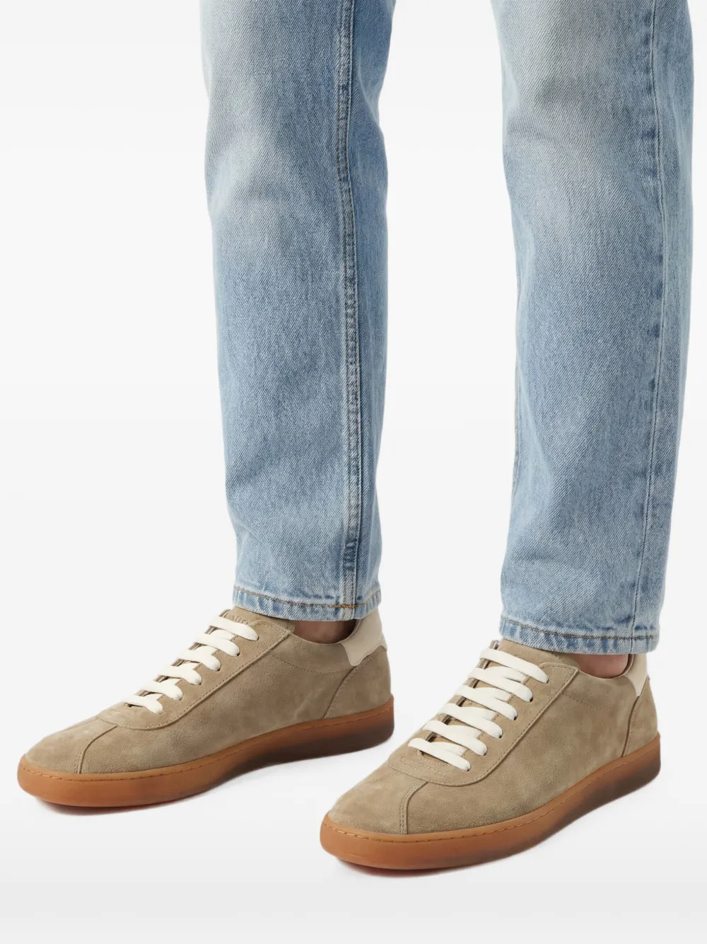 Officine Creative Halo suède sneakers met vlakken Beige