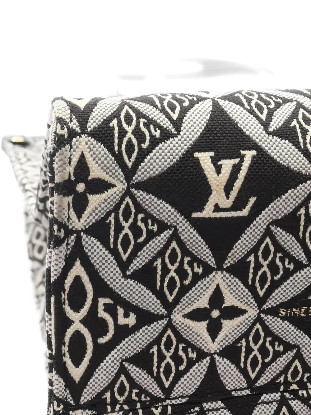 2021s Gm Onthego Monogram Tote Bag