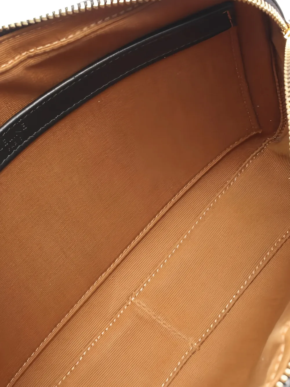 Medium Triomphe Leather Shoulder Bag