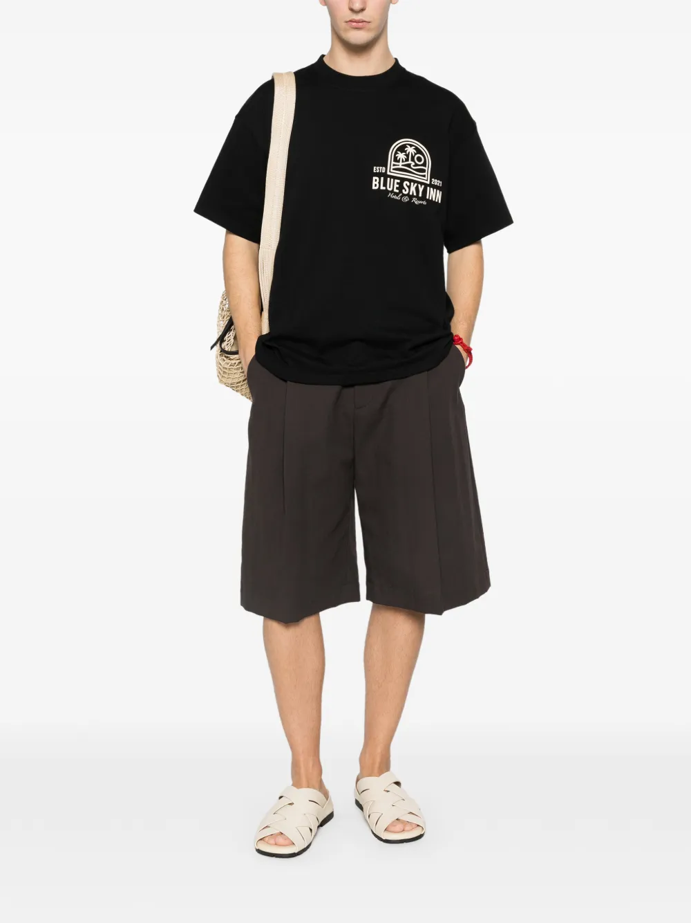 BLUE SKY INN resort logo T-shirt - Zwart