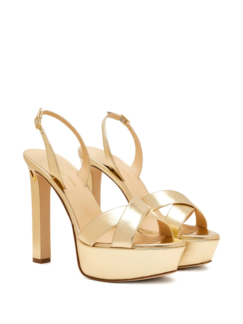 Jennifer Chamandi Leonardo 130 sandalen met gekruiste hak Goud