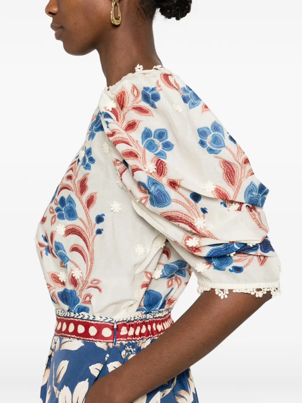 FARM Rio Shirt met geborduurde bloemen Beige