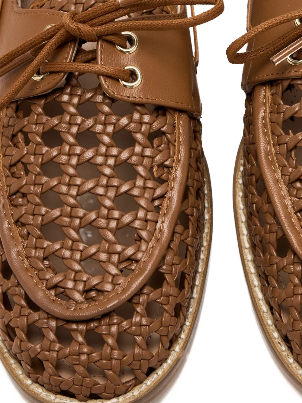 Andrea Gomez Geweven loafers Bruin