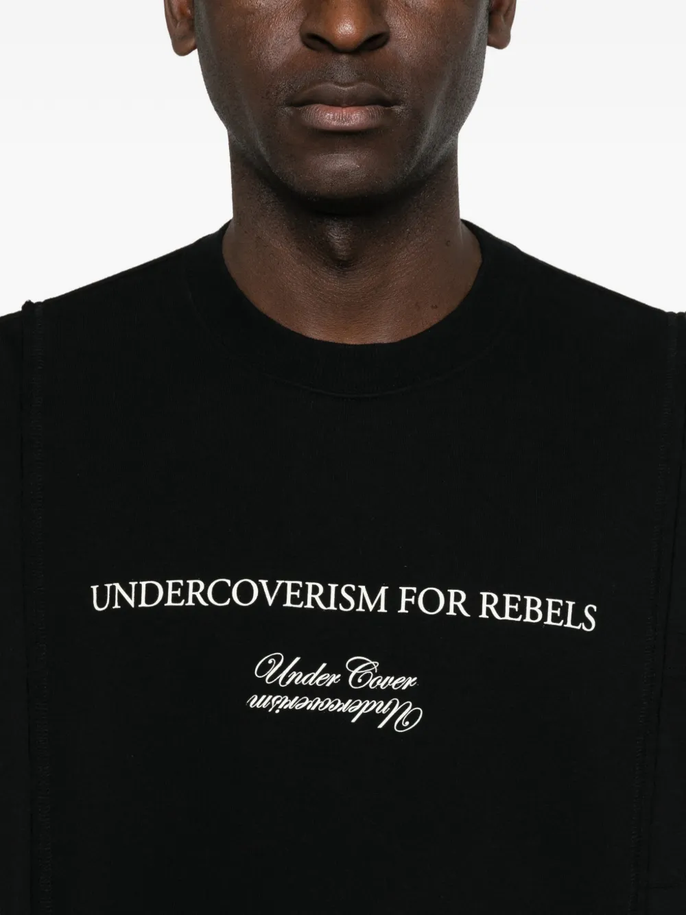 Undercover T-shirt met logodetail Zwart