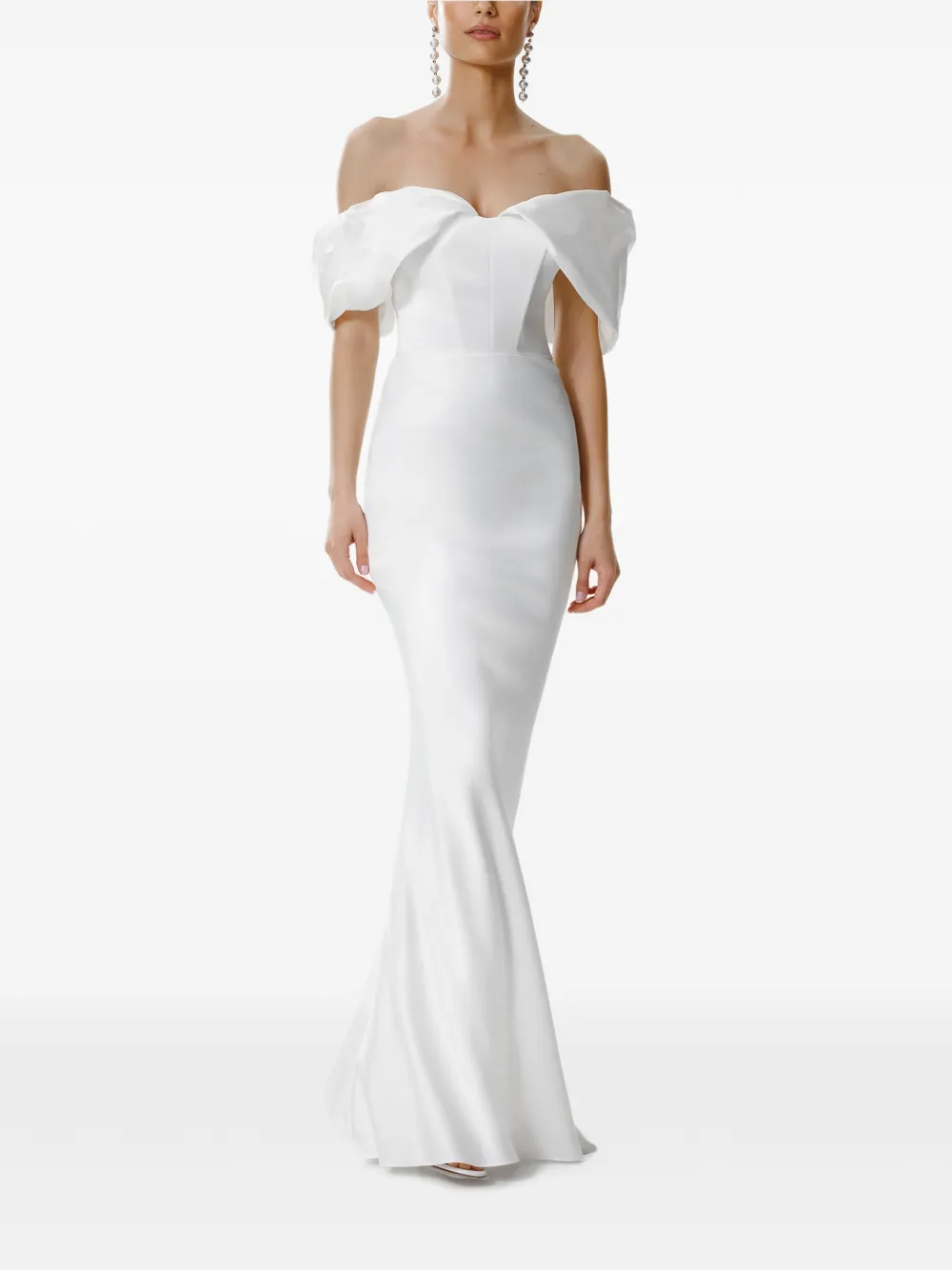 FRAMBOISE Kamari off-shoulder zijden maxi-jurk Wit