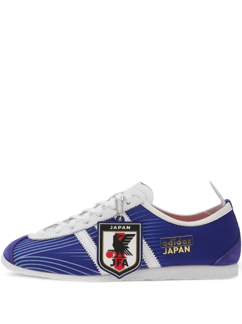 adidas Japan Sneakers mit Streifen