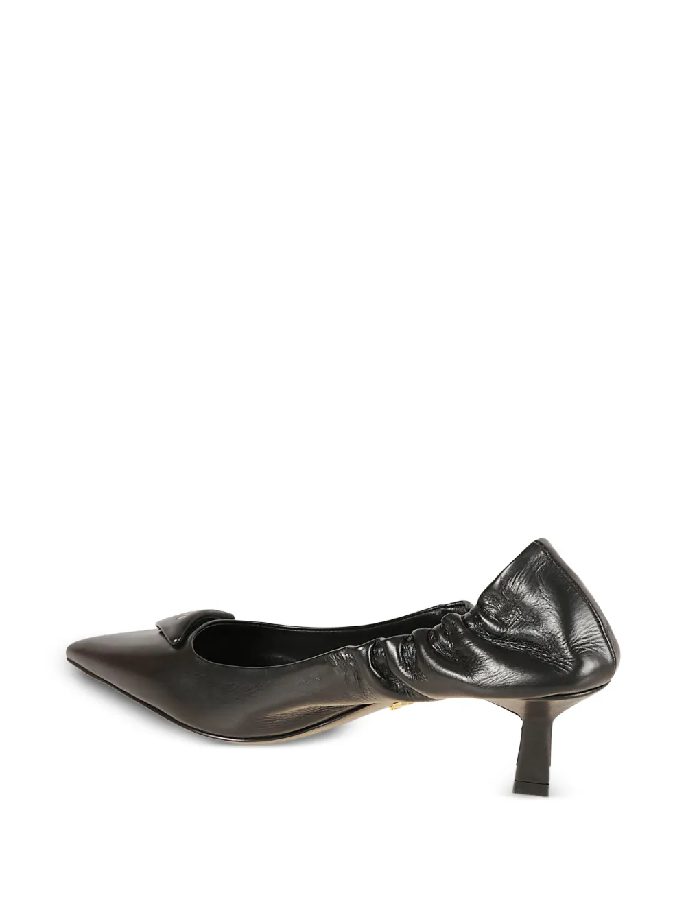 Prada Leren pumps met puntige neus Zwart