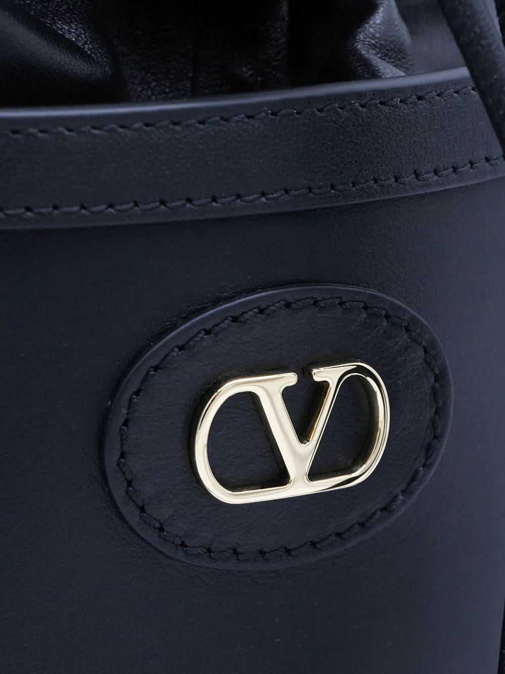 Valentino Garavani Bucket-tas met logogesp Zwart