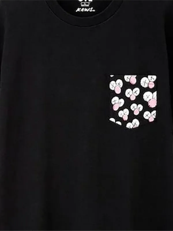 KAWS x Uniqlo BFF-pocket T-shirt | Black | FARFETCH