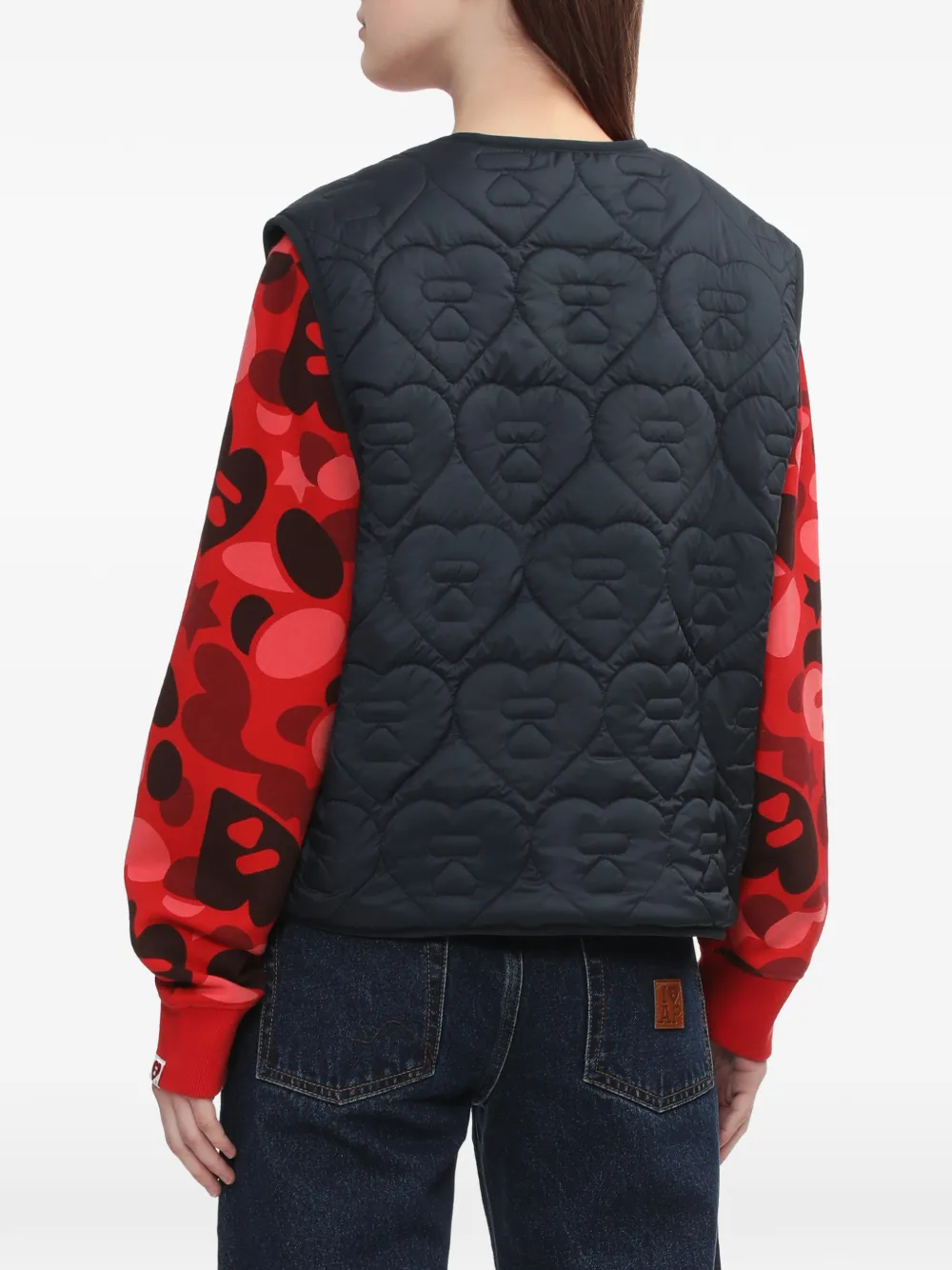 A BATHING APE Gewatteerde bodywarmer met hartpatch Blauw