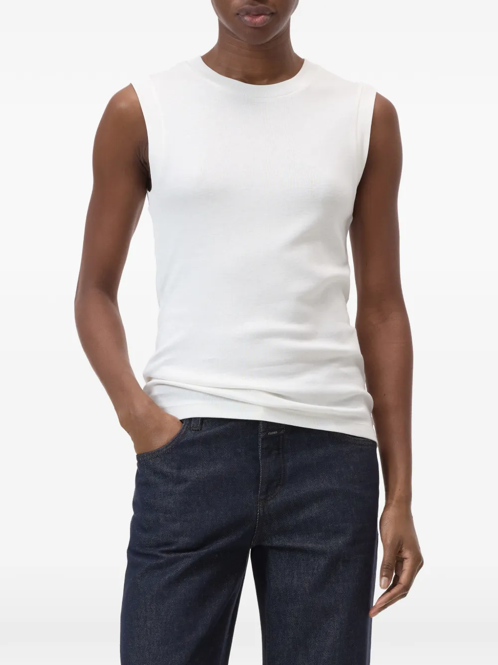  Closed Crew-neck Sleeveless Top - White 