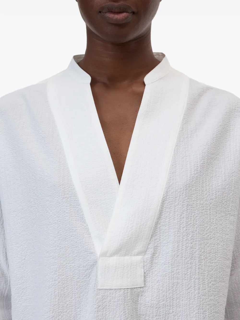 Closed blouse met V-hals Wit