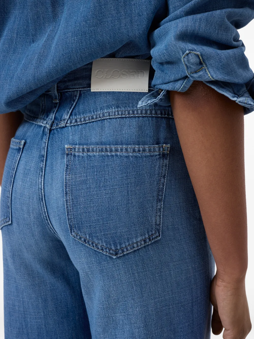 Closed Glow Up jeans met wijde pijpen Blauw