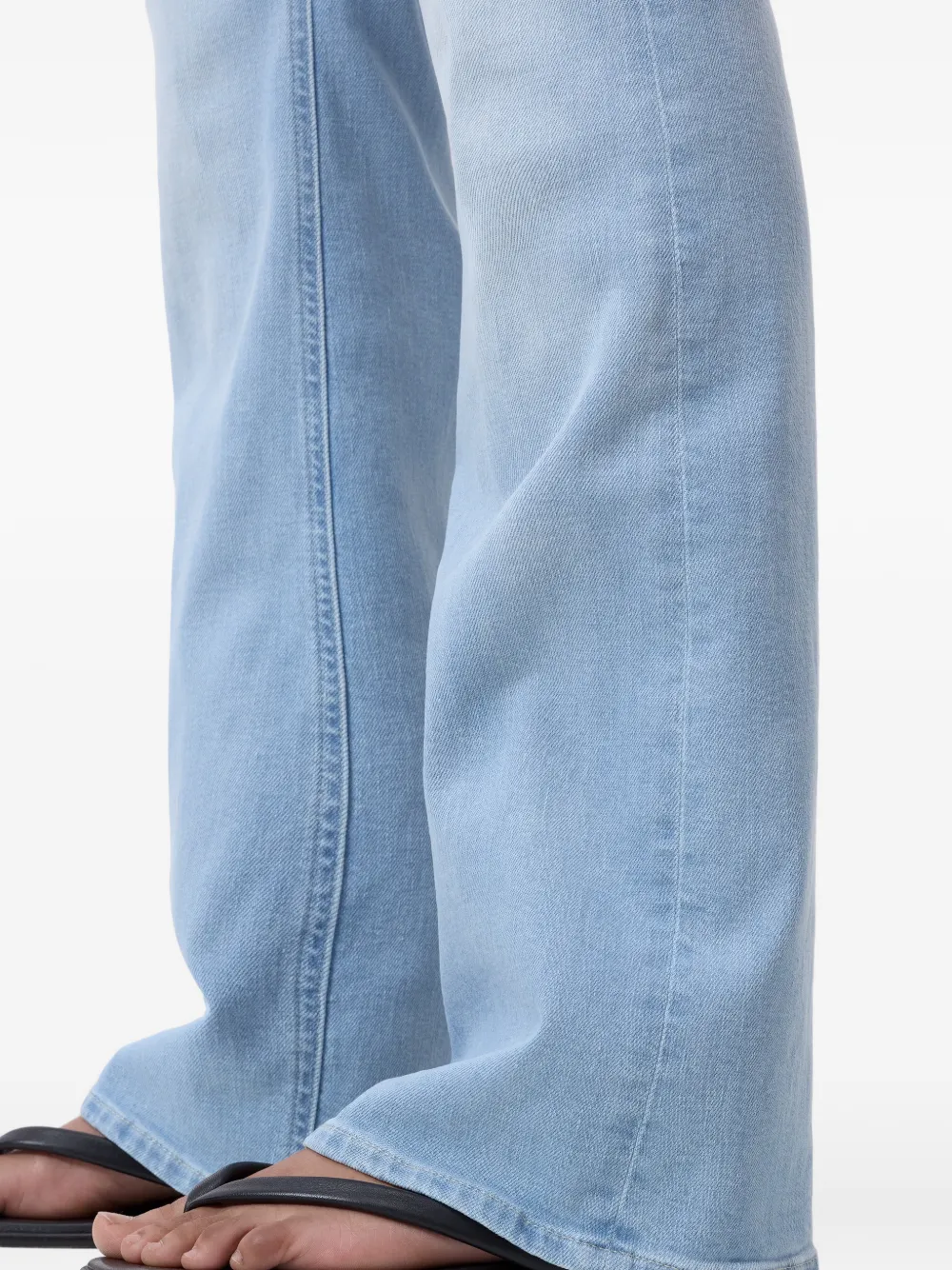 Closed Jovanna flared jeans Blauw