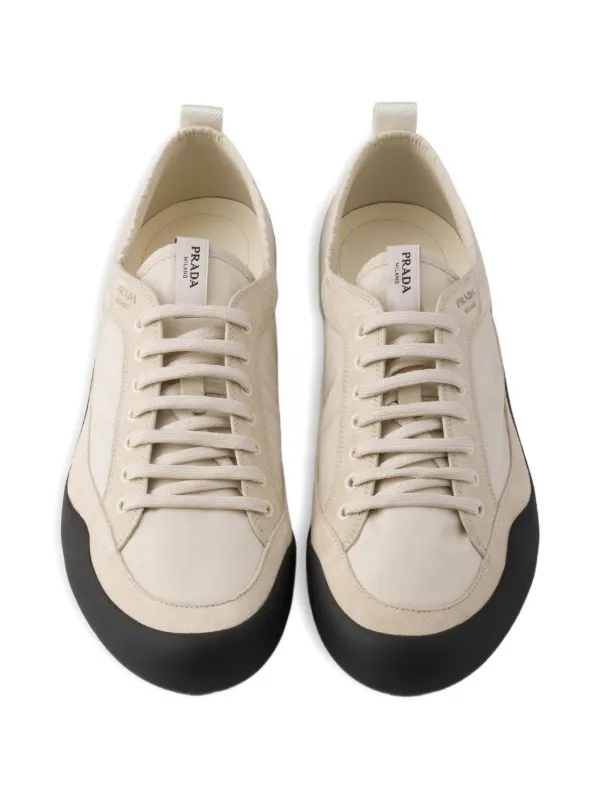 Prada Speedrock スエードスニーカー | ニュートラル | FARFETCH JP