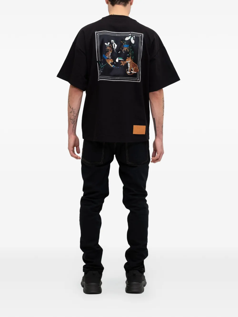PLACE OF ËLMS T-shirt met grafische print Zwart