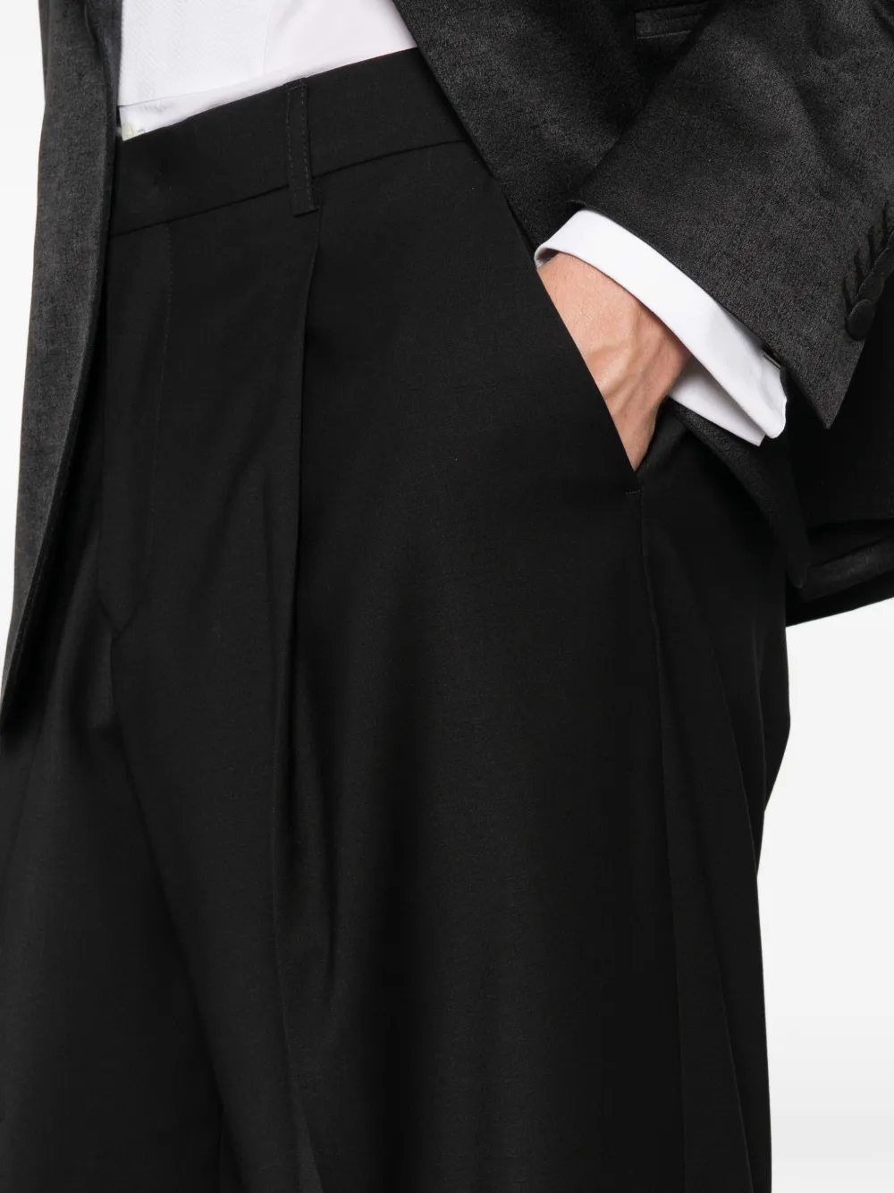 BE ABLE Plooibroek met wijde pijpen Zwart